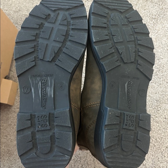 Blundstone- Classic 585- Rustic Brown size 7 (US M8/W10) - Picture 4 of 5